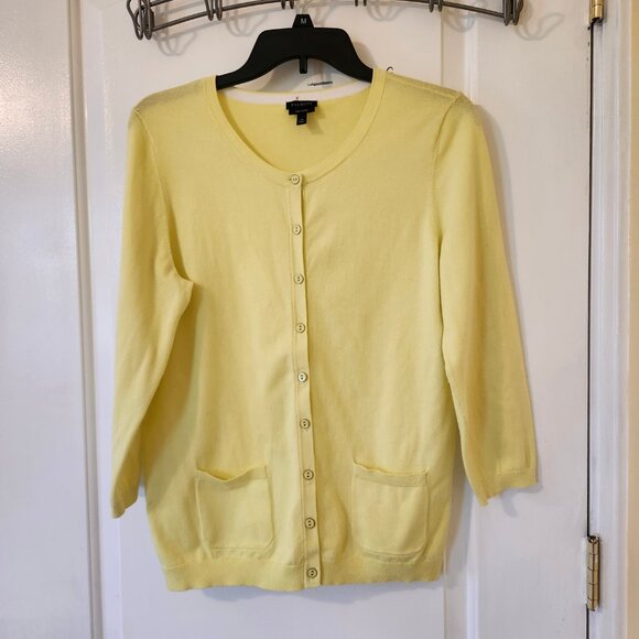 TALBOTS Women’s Yellow Lightweight Pima Cotton Cardigan Sweater Size M pockets - Picture 12 of 13